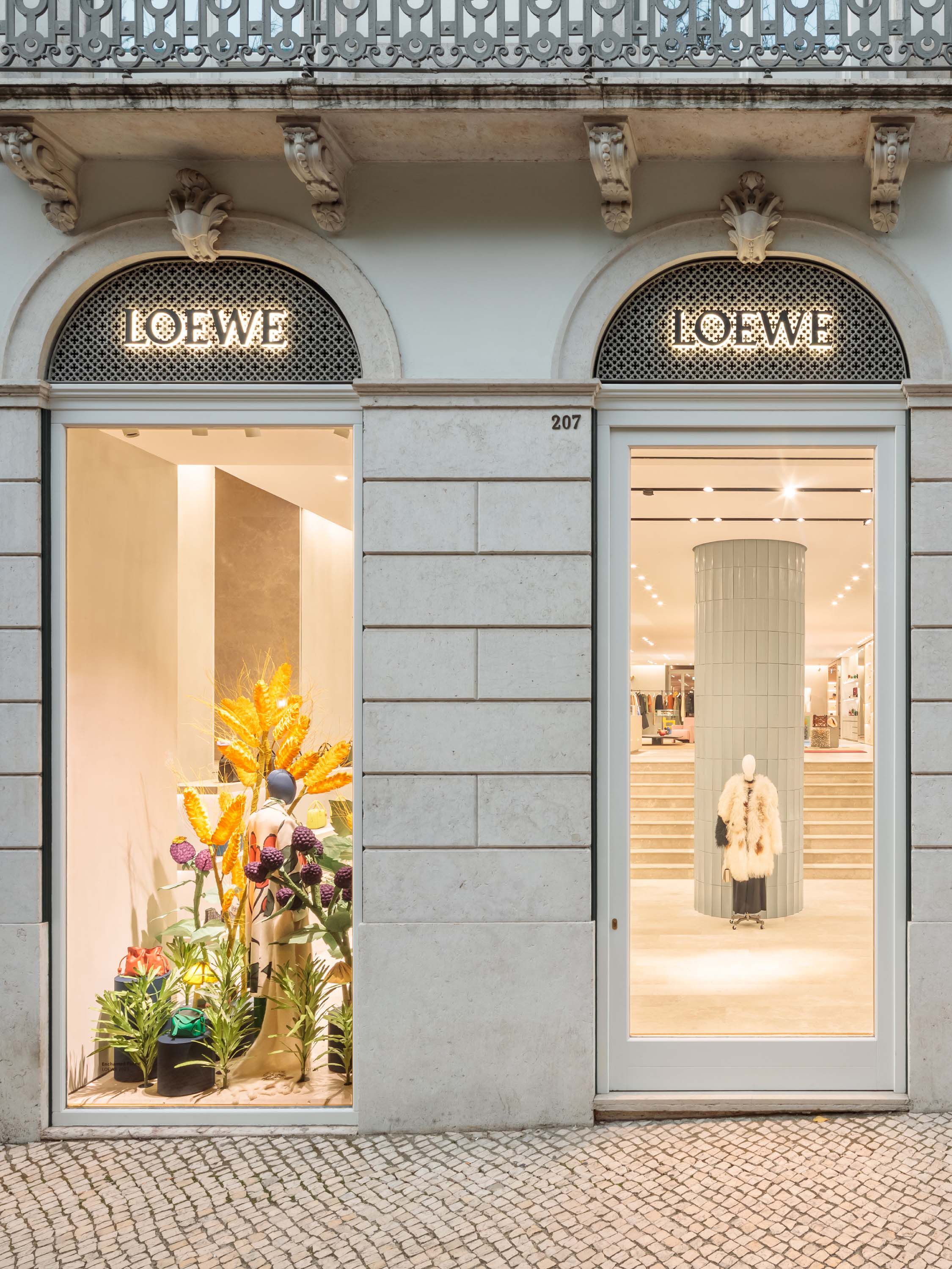 Casa LOEWE Lisbon LOEWE Stores